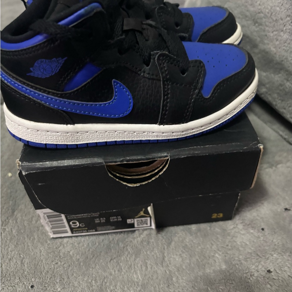 Jordan 1 Mid